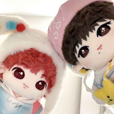 山高橹远看朝穆!TF四代王橹杰luk穆祉丞小木头橹穆20cm棉花娃娃