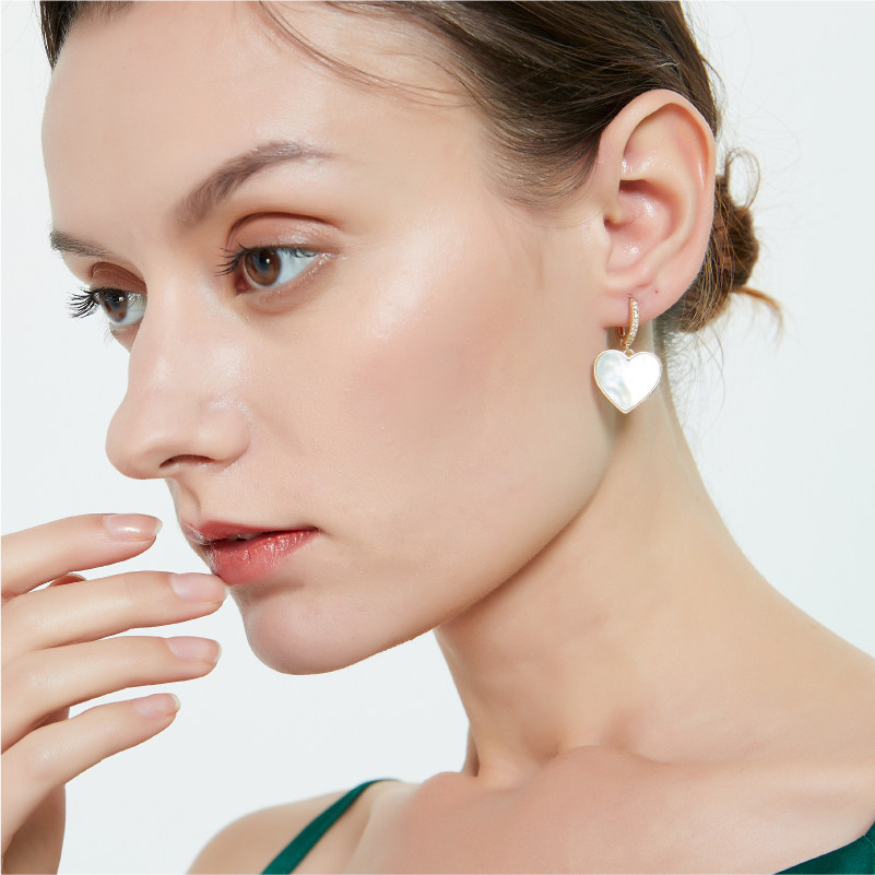 奥米迪奥珍珠贝壳爱心耳环女网红气质小众耳钉耳饰2021新潮日韩款