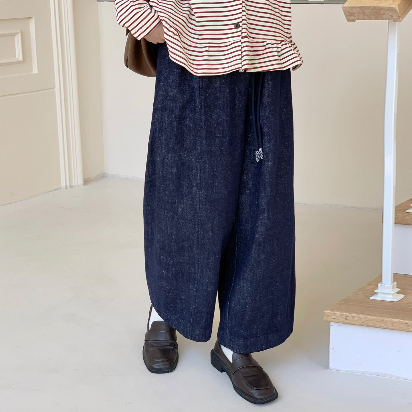 日系穿搭阔腿牛仔裤女宽松版型超好看的裤子2025秋季新款