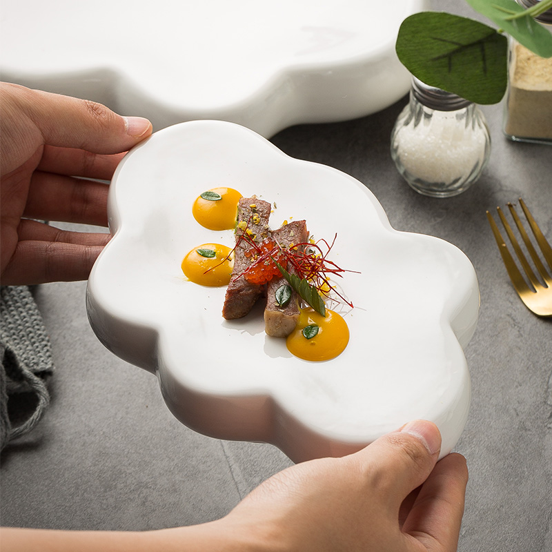 创意陶瓷酒店餐厅高级感意境菜盘西餐餐具摆盘特色私房菜盘云朵盘