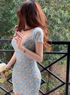 纯欲风碎花连衣裙女夏季短袖修身显瘦小个子性感内搭外穿包臀短裙