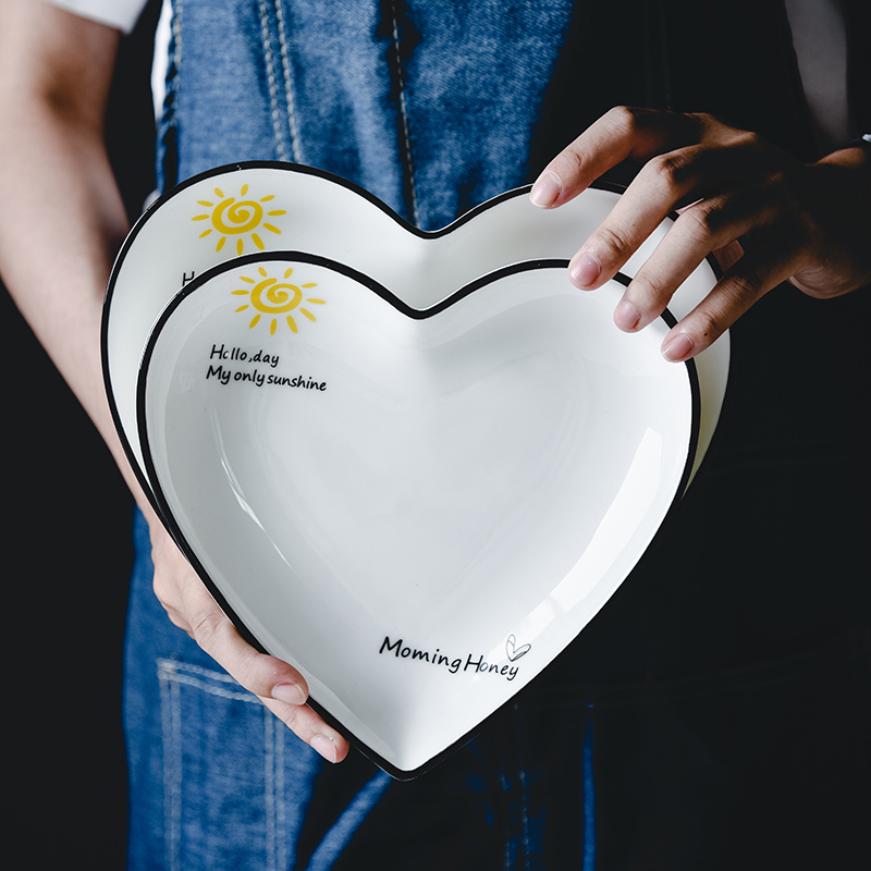 北欧风早餐网红桃心创意陶瓷盘子