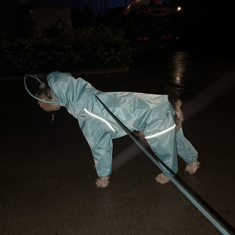 雪納瑞拉鏈四腳全包雨披沖鋒衣