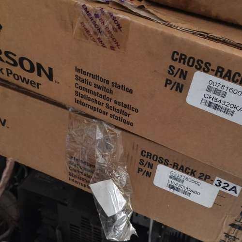 议价爱默生电源，全新的，CR0SS-RACK2P型号有3个，2P