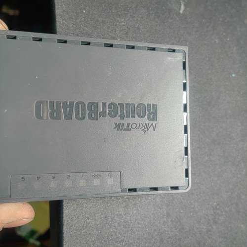 议价MikroTik hEX S RB760iGS ，功能正常