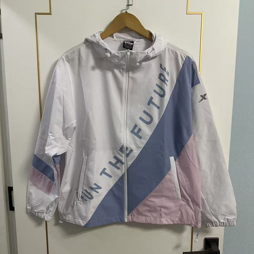 特步正品单风衣外套女2022秋季休闲跑步上衣拼接女装978328140280