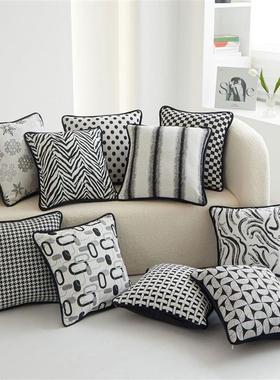 品质保证全球2024新款黑白系雪尼尔大号抱枕礼品沙发几何靠