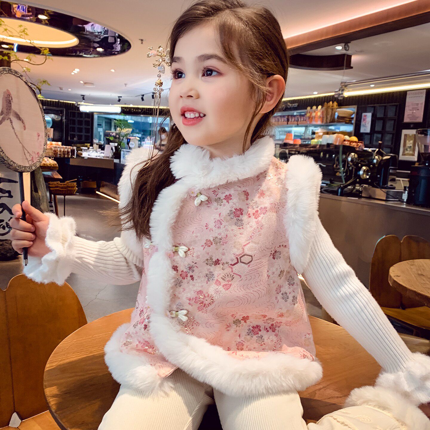 女童马甲冬装2025新款儿童国风新中式织锦夹棉外穿背心小女孩外套,童装/婴儿装/亲子装,唐装,淘宝优惠券,粉丝福利购,淘宝优惠卷