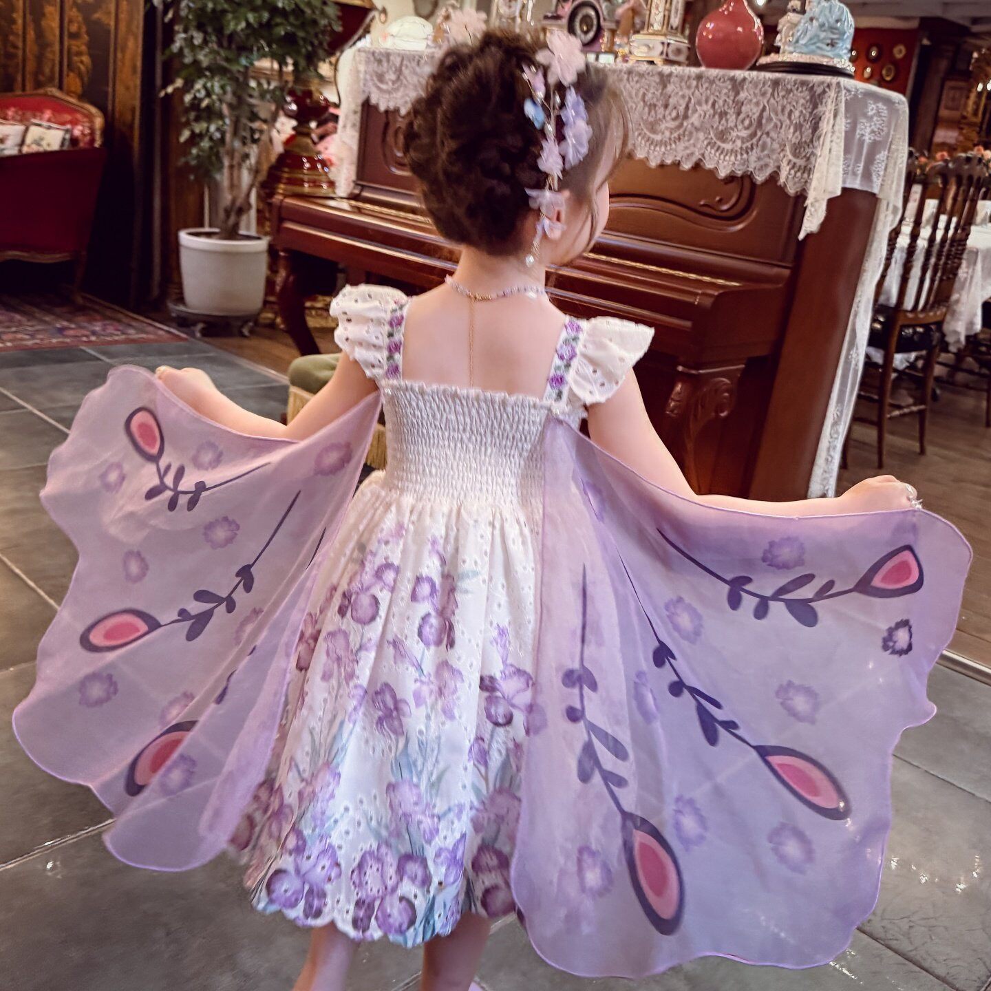 女童连衣裙夏季2026新款小女孩洋气印花吊带裙儿童超仙翅膀背心裙