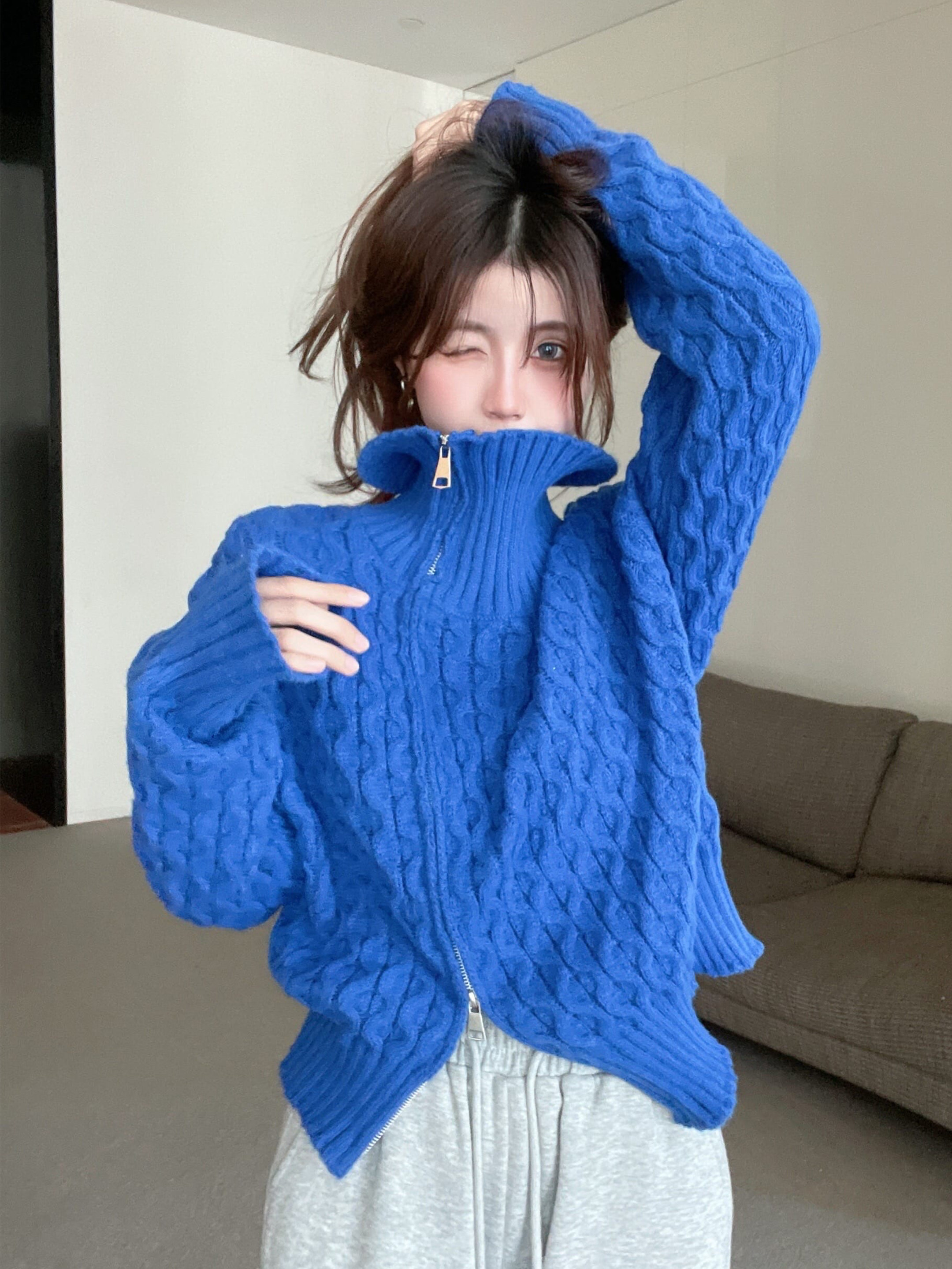 实拍实价 秋冬新款克莱因蓝高领拉链毛衣针织上衣麻花毛衣女潮