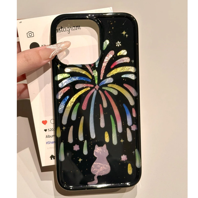 黑夜烟花背影猫咪手机壳苹果16promax适用iPhone15新款14pm锡纸纹13全包16pro女15pro华为荣耀90vivo小米oppo