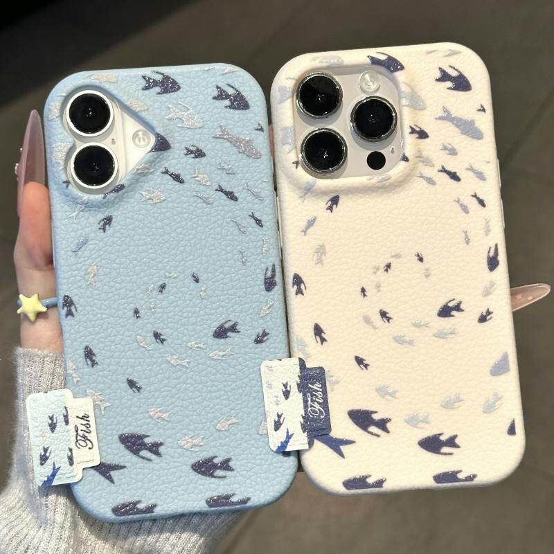 趣味漂流鱼群标签适用iPhone18PROMAX手机壳苹果17pro华为mate90/80vivoS60简约PuraXView小米17皮纹Findx10