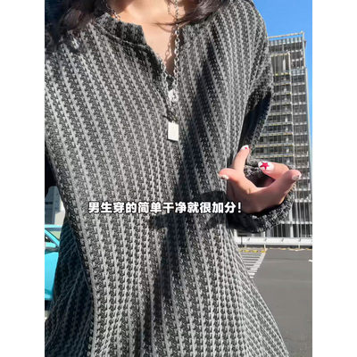 黑色肌理感小V领长袖t恤男款加绒