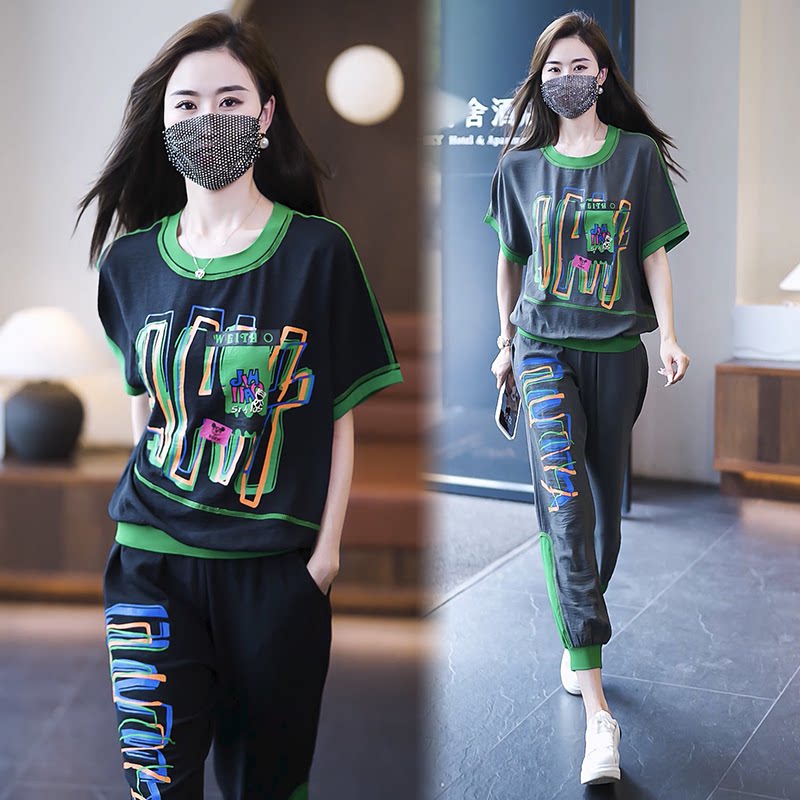 七格格服装漫橙2024休闲运动套装女印花短袖t恤九分裤显瘦两件套