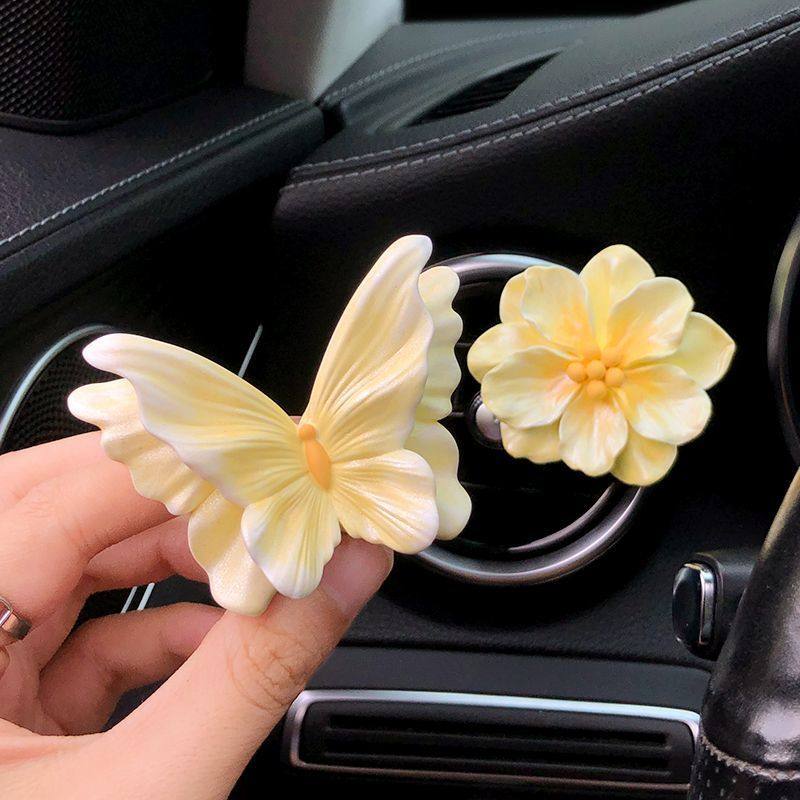 蝴蝶车载摆件扩香石汽车车载香薰出风口装饰车用香水扩香新年新款