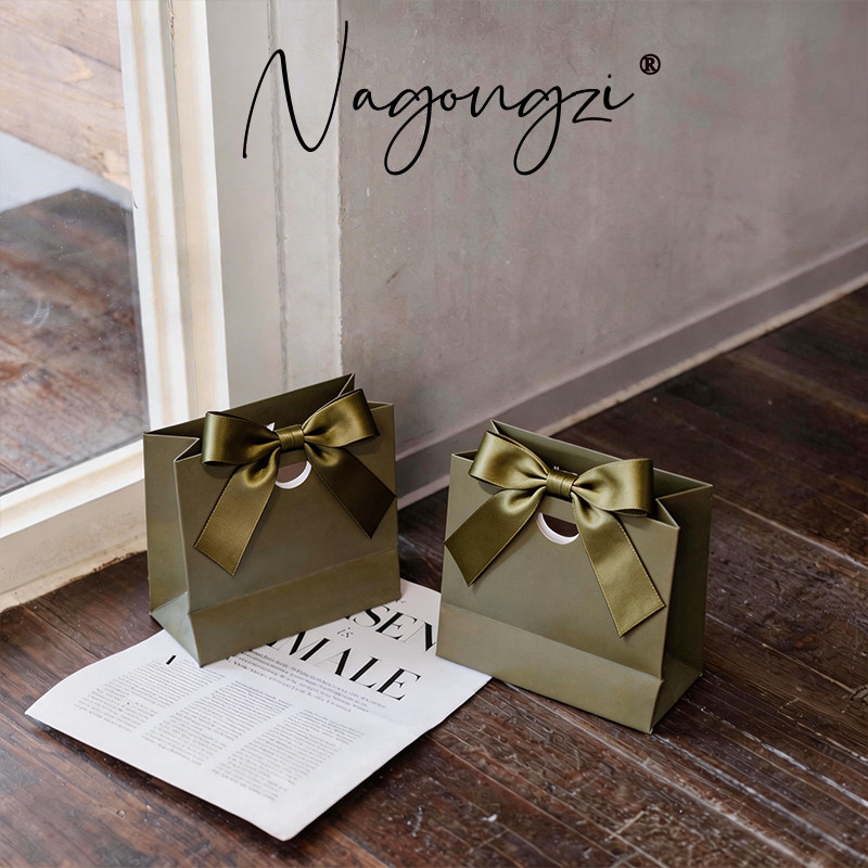 高端婚礼喜糖纸袋现货彩色蝴蝶结礼品袋白卡纸首饰袋喜糖袋logo