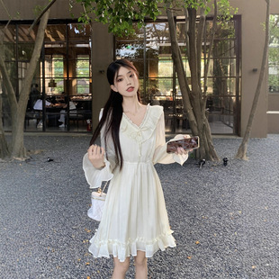 温柔风V领长袖连衣裙子女秋季法式初恋公主裙收腰显瘦小个子短裙