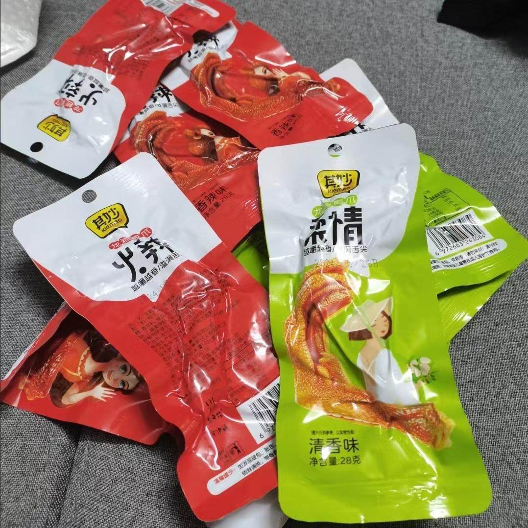 龙岩泡鸭爪香脆鸭掌特产零食