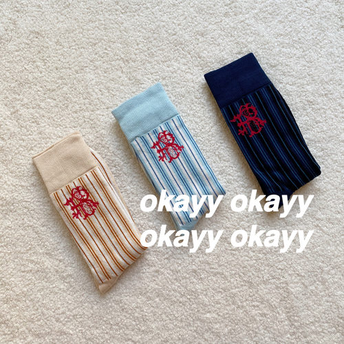 徽标条纹中筒袜时髦小众ins