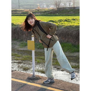 LDAB松针绿冲锋衣外套女2026春夏季新款户外出行旅游防风防泼夹克