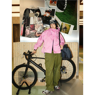 临典粉色冲锋衣外套女2025夏季新款出行旅游三合一超出片登山服