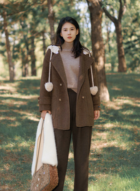 V·KEKOU薇可蔻2024新款文艺减龄连帽可拆卸长款羊毛大衣FX30864