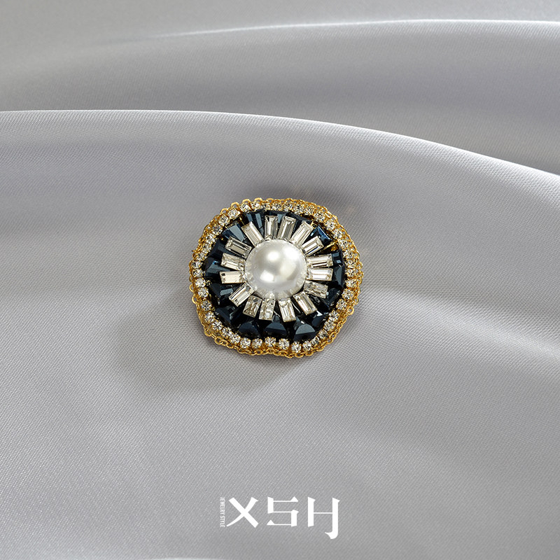 花朵复古高档水晶胸针奢华气质别针西装防走光精致胸花衣服配饰女,饰品/流行首饰/时尚饰品新,胸针,淘宝优惠券,粉丝福利购,淘宝优惠卷