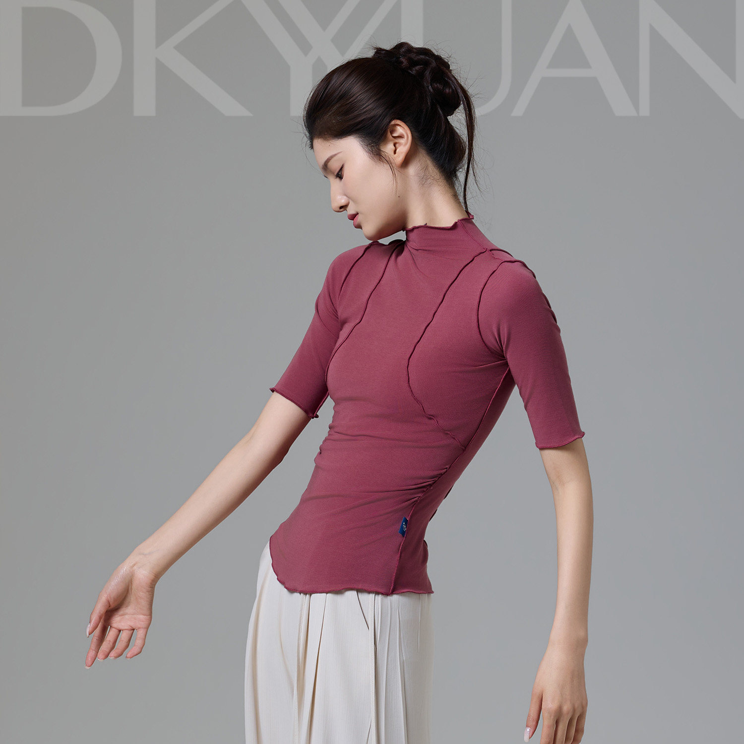 豆蔻依缘现代舞练功服中袖上衣修身显瘦瑜伽艺考形体练功服演出服图片