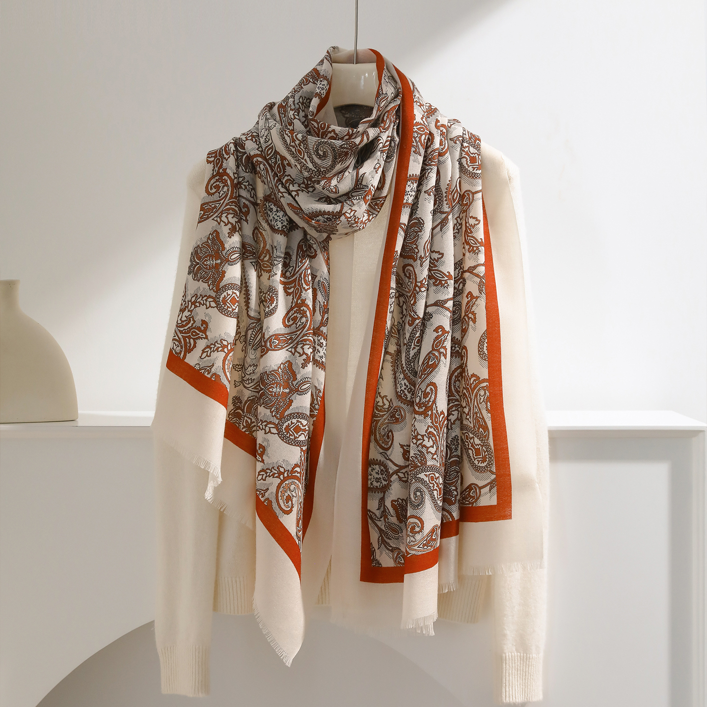 摩登复古腰果花纯羊毛女士围巾披肩外搭高级感丝巾护颈围脖老钱风