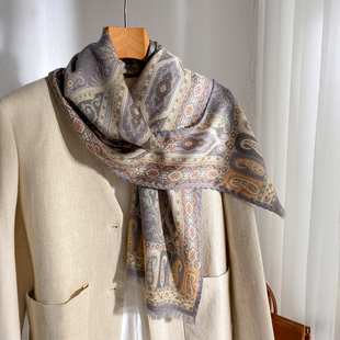 真丝羊毛围巾2025新款今年流行爆款复古腰果花护颈围脖高级感丝巾