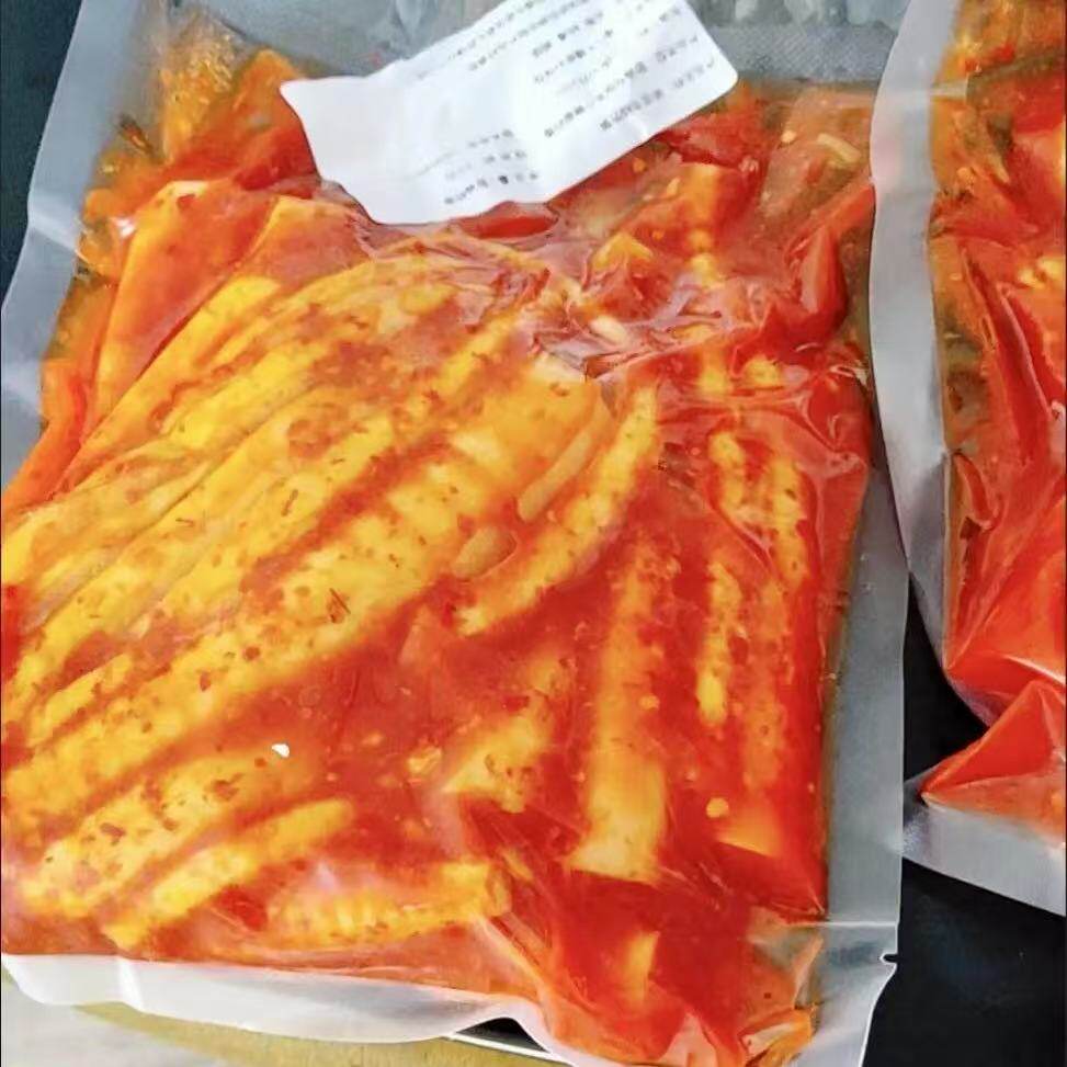 新货云南辣椒酱酸辣笋尖泡椒笋野生竹笋即食无油开胃笋子小包装