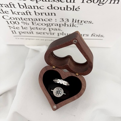 2克拉结婚仿真粉钻戒情侣对戒莫桑石假钻戒鸽子蛋一对活口道具