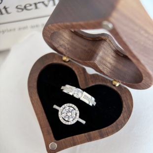 星环结婚仿真情侣对戒假经典钻戒莫桑石一对超大号活口款求婚道具