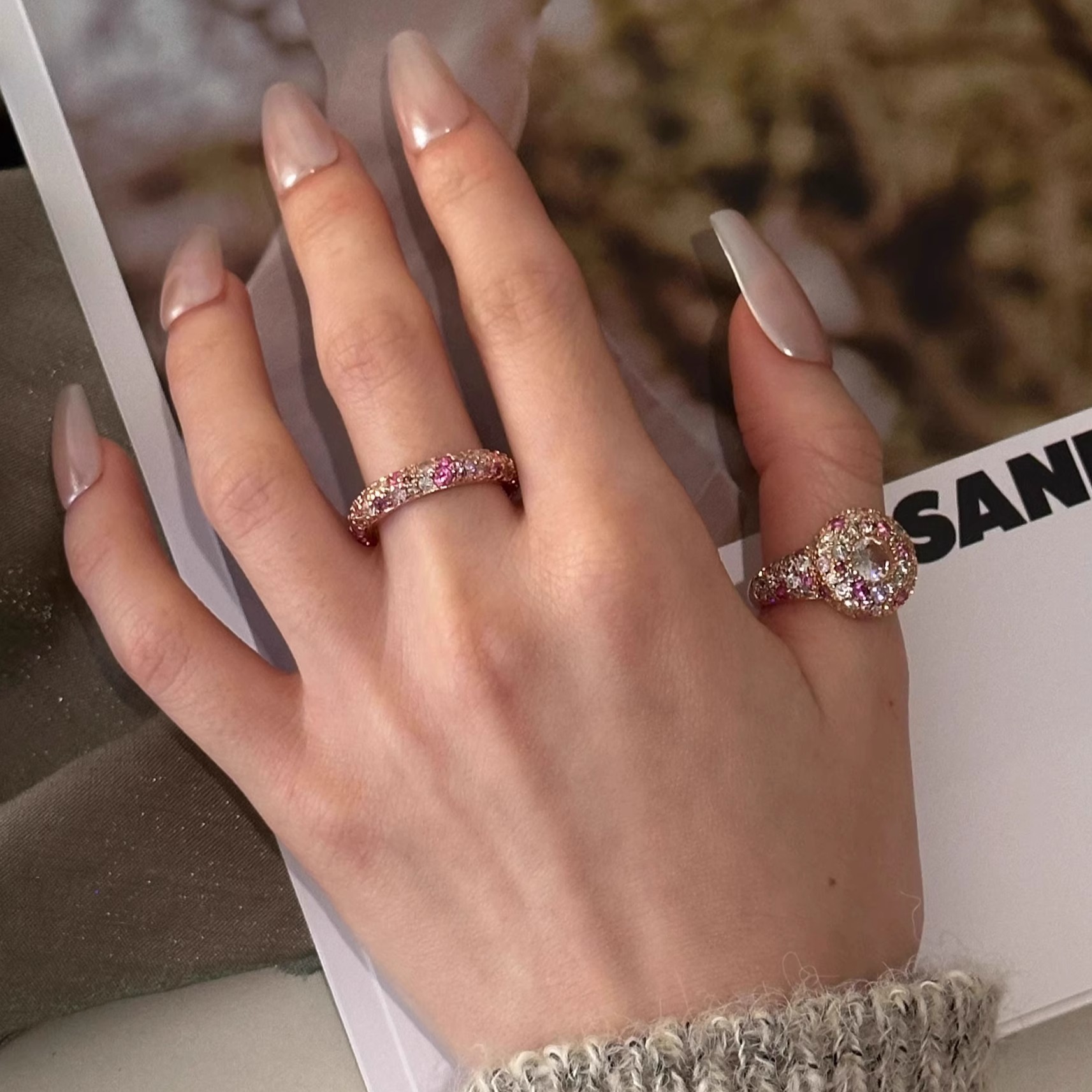 十里间复古渐变粉色鸽子蛋戒指