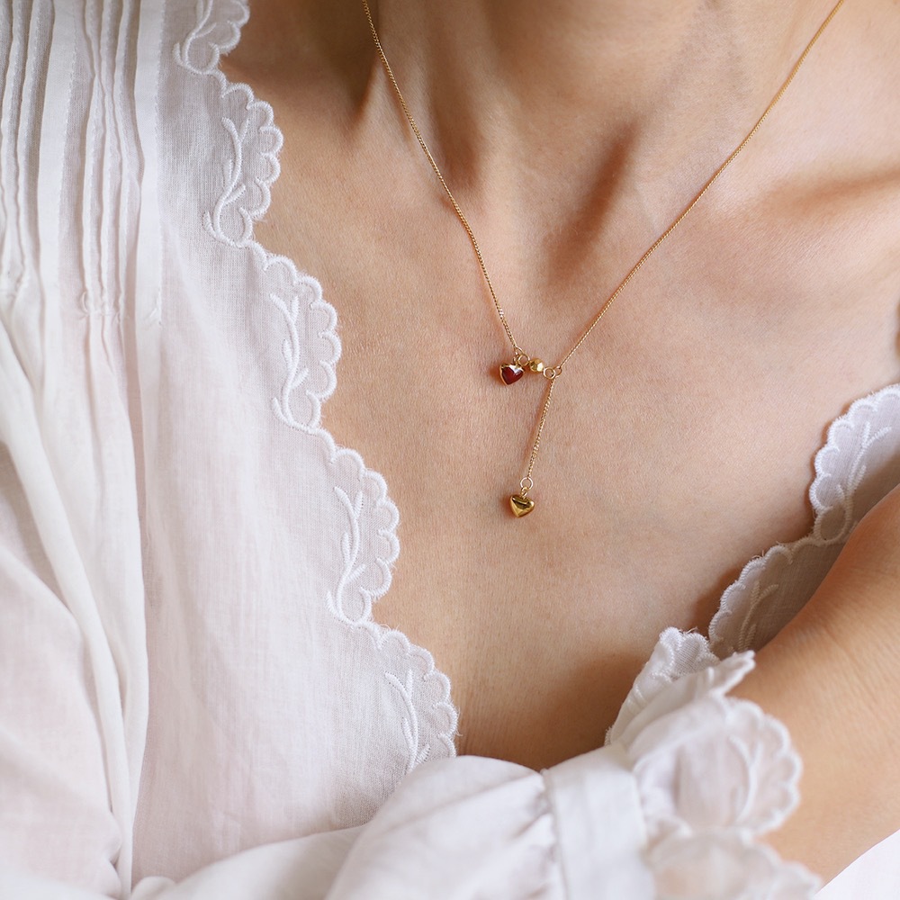 十里间爱心抽绳钛钢项链