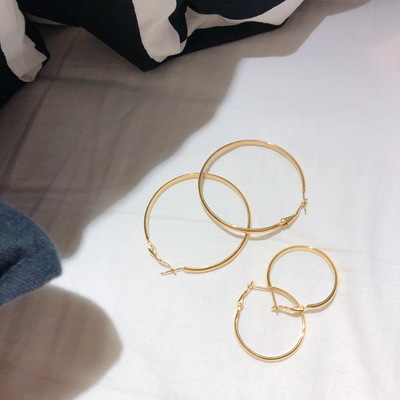 十里间金色圈圈气质耳环