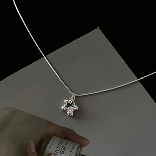 十里间【蕾莉格尔】甜美酷飒粉锆石花朵项链亮晶晶青春少女锁骨链