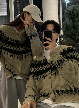 ASCLO&QIAO秋季情侣针织衫毛衣费尔岛提花圆领宽松韩版潮开衫百搭