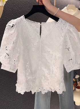 法式白色V领短袖蕾丝衬衫女夏季高级感减龄洋派勾花镂空小衫上衣