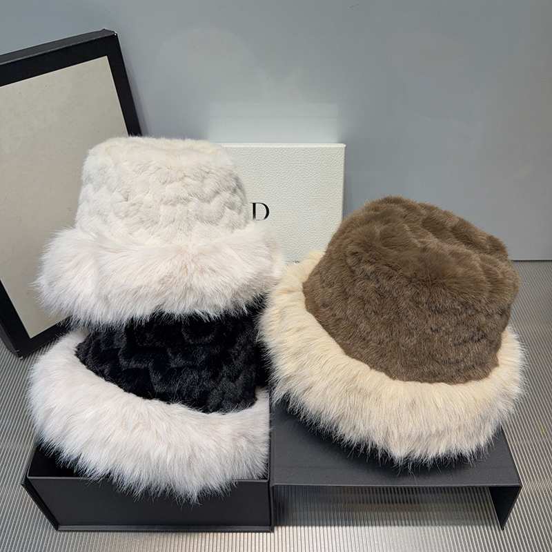 韩系冬季高级感仿皮草兔毛帽子女百搭保暖渔夫帽毛绒护耳雷锋盆帽
