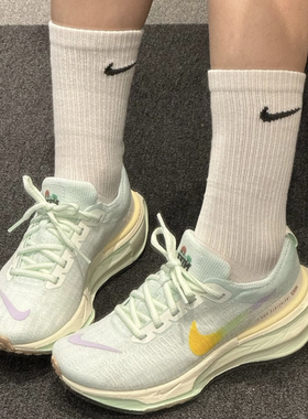 辉辉体育 Invincible 3 舒适时尚低帮休闲跑步鞋HF5729-391