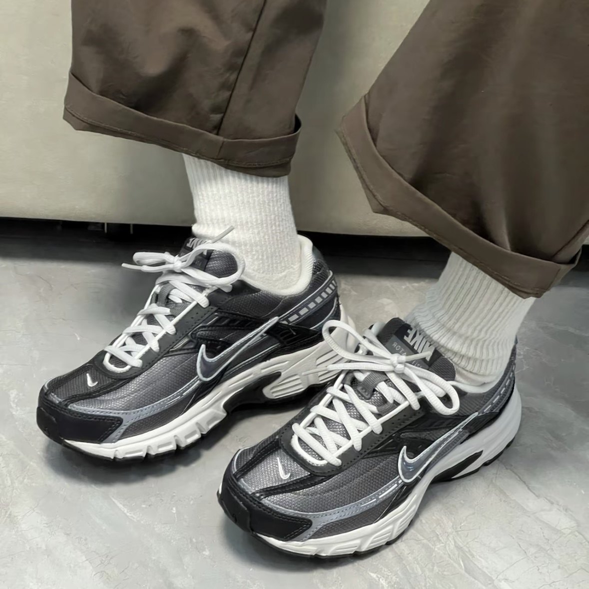 NIKE/耐克官方INITIATOR男子运动鞋复古跑鞋风透气缓震IB3083-001