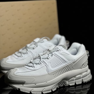 NIKE/耐克正品女运动鞋秋冬VOMERO漫游鞋复古风户外跑鞋HV6410