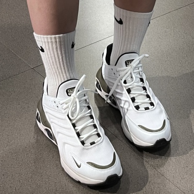 NIKE/耐克Air Max TW男子复古休闲透气运动鞋 DV7721-100