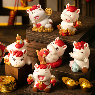 马年生肖创意摆件桌面吉祥物汽车中控装饰国潮卡通招财公司新年礼