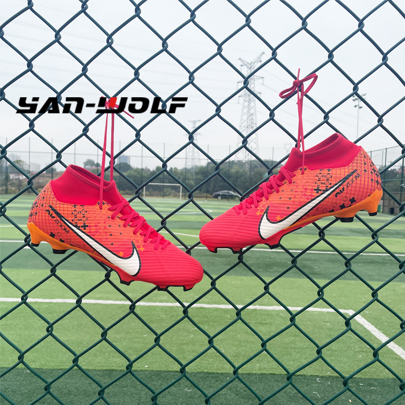 耐克高帮混钉天然草刺客15足球鞋