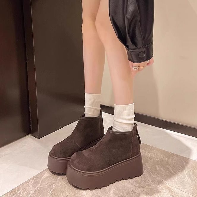 时尚百搭增高加绒马丁靴2025冬季新款松糕厚底女短靴磨砂小个子