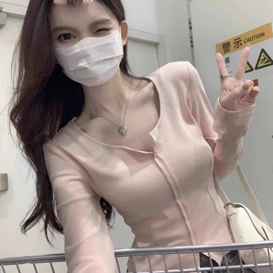 纯欲开叉设计感粉色长袖t恤女秋冬季新款修身内搭德绒短款打底衫,女装/女士精品,时尚防晒服,淘宝优惠券,粉丝福利购,淘宝优惠卷