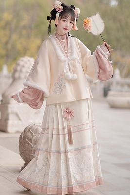 予今秋冬拜年服新年战袍龙年汉服