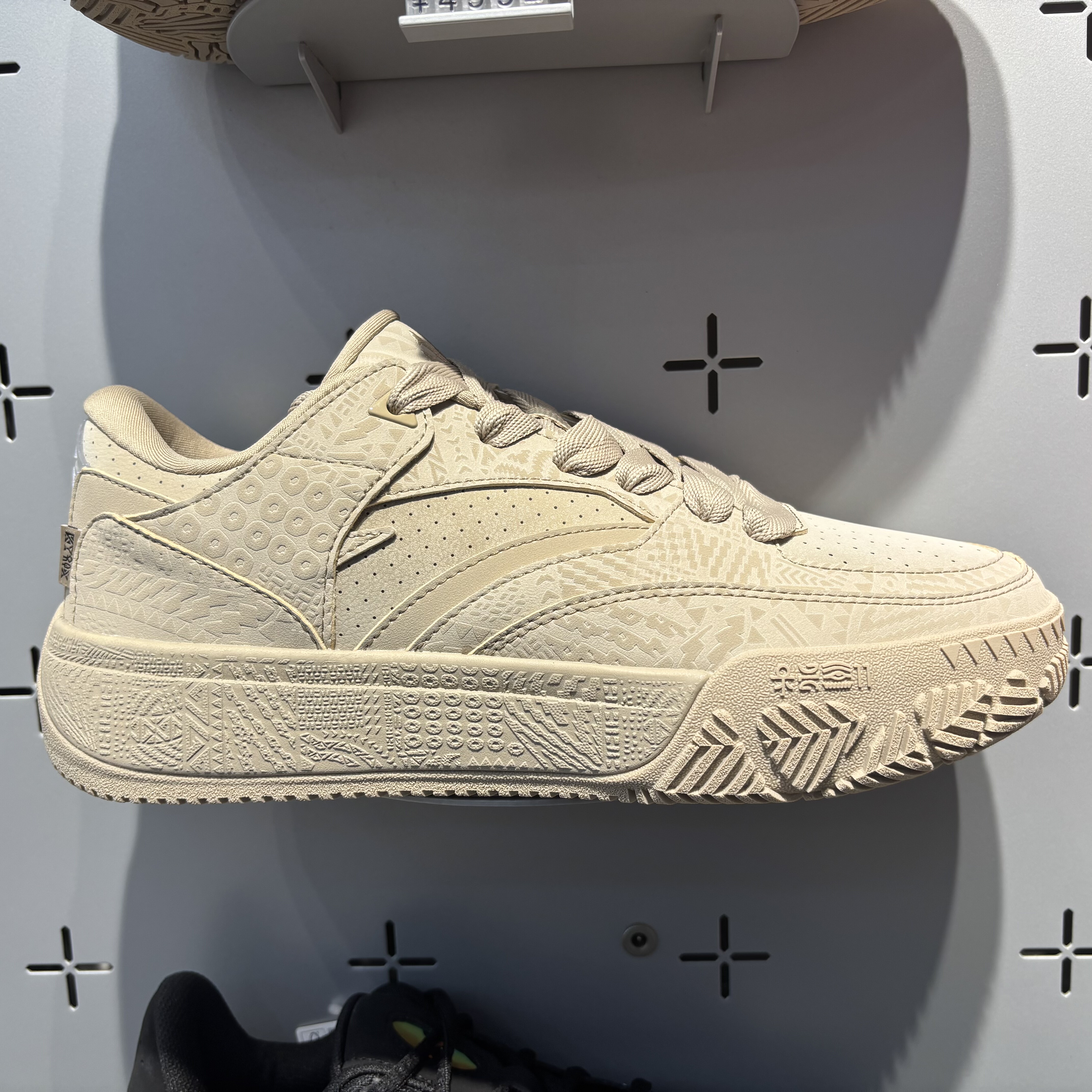 安踏欧文系列Hélà CODE低帮篮球板鞋新款时尚休闲潮流112541801